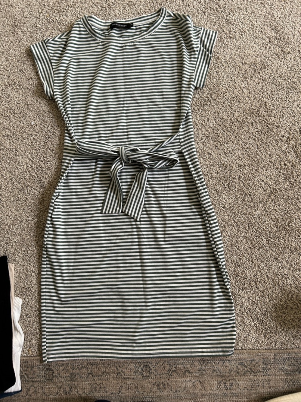 Striped Short Sleeve dress in Olive & White merokeety from Amazon